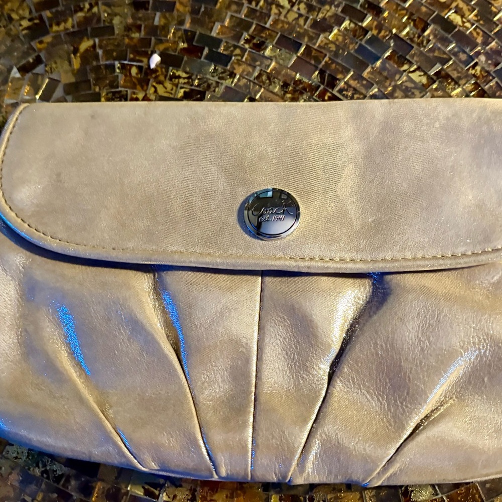 Largest Vintage Coach Gold Wristlet with Shimmery Finish - Picture 3 of 11